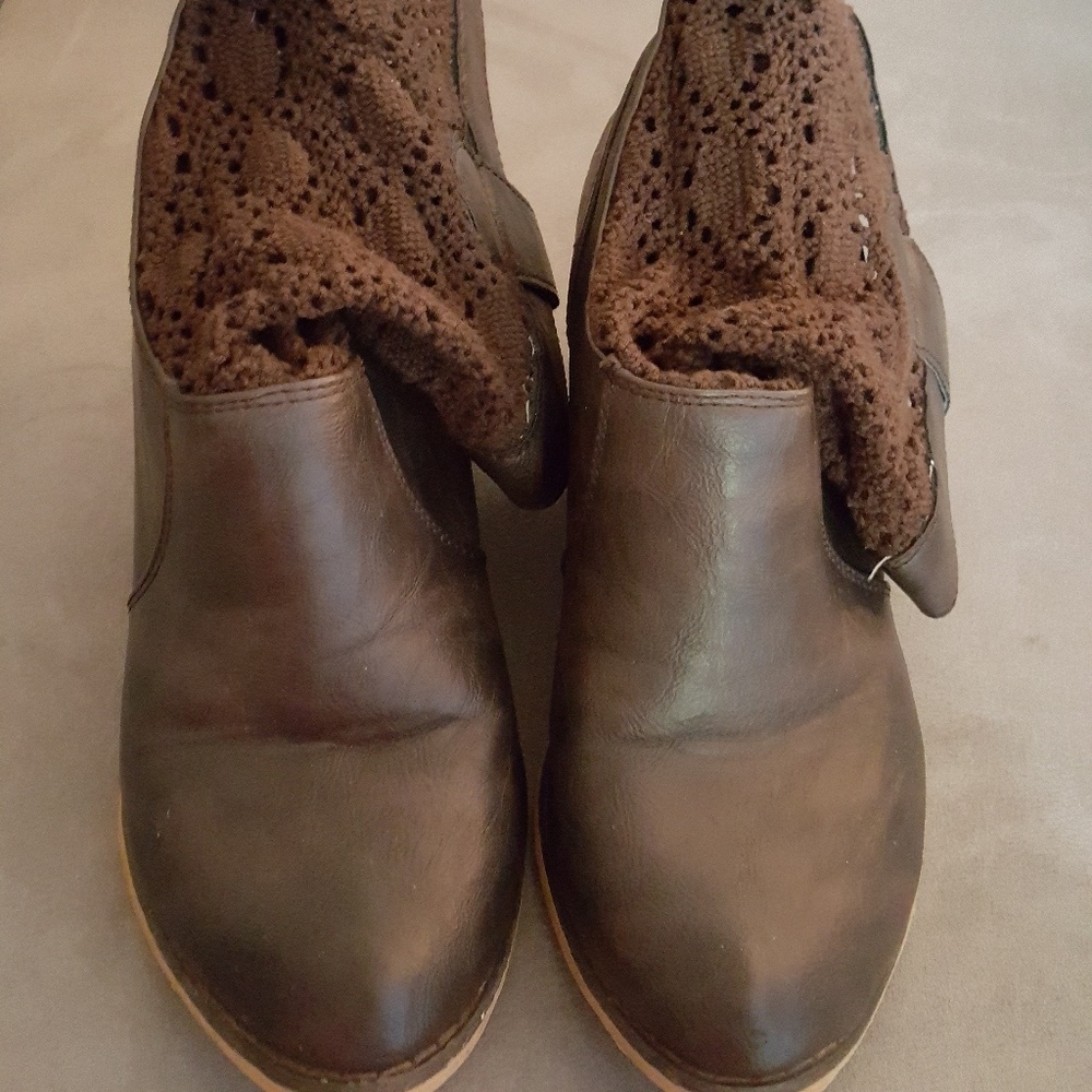 Vanity Boots - Picture 3 of 8